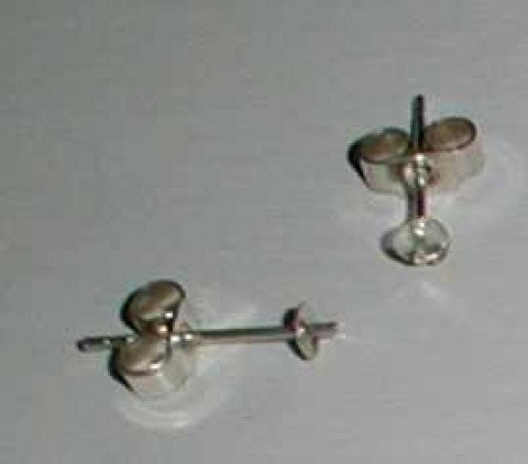 Silver cup/post stud